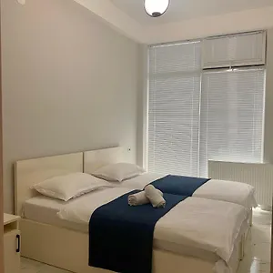  Апартаменты Lovely And Cozy In Грузия